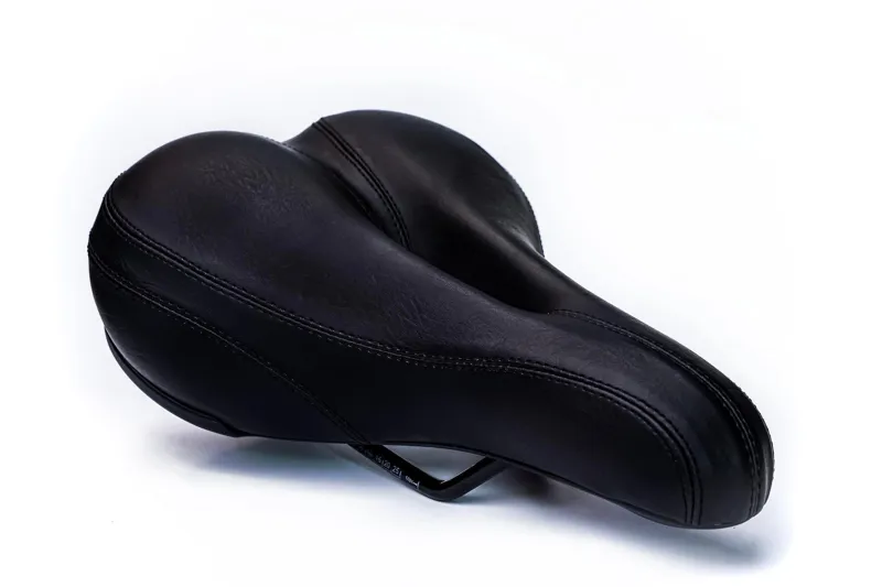 Hiline CF3 Comfort Saddle in Black