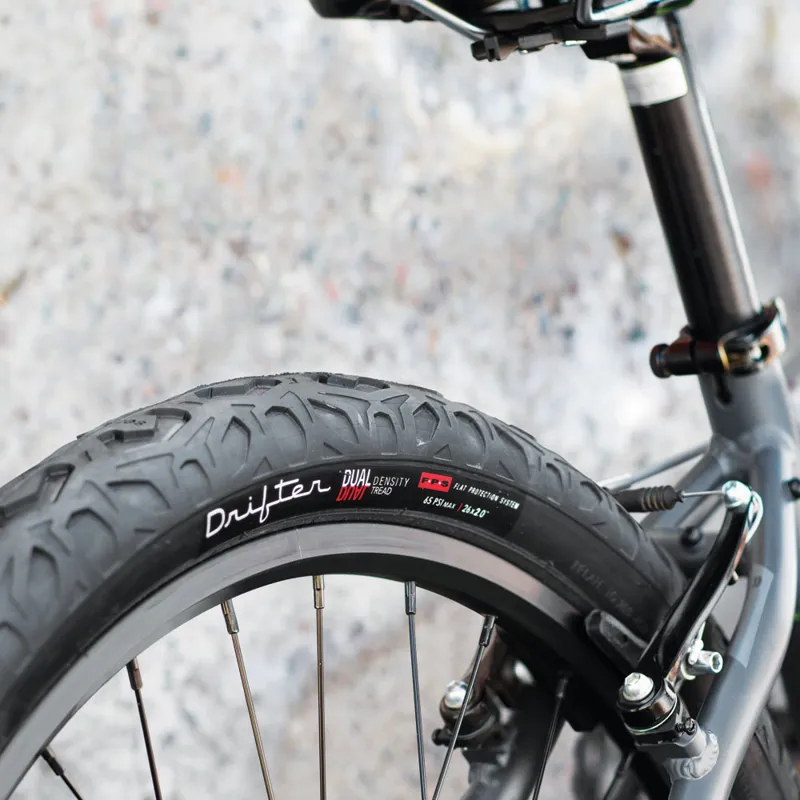 Serfas Drifter City 26 x 2.0 Reflective Tire in Black-2